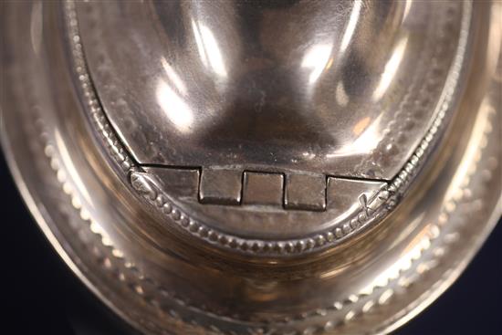 A George III silver teapot and stand, by Hester Bateman, gross 16.5 oz.